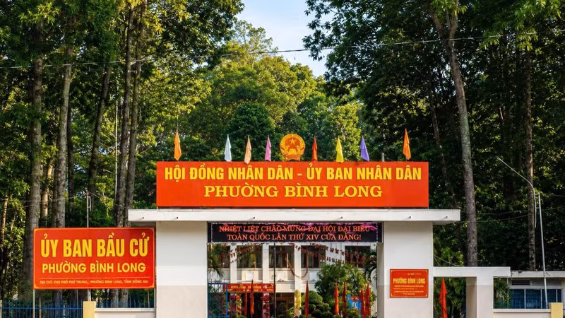UBND phường Bình Long.