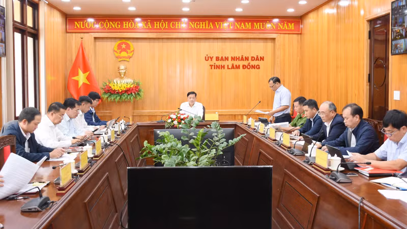 Lãnh đạo UBND tỉnh Lâm Đồng yêu cầu toàn hệ thống chính trị xã phường khẩn trương số hóa, làm sạch cơ sở dữ liệu đất đai toàn diện ngay trong mùa hè.