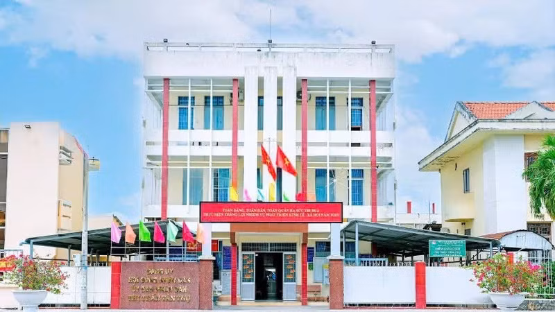 Bức tranh đấu thầu tại xã Tân Trụ: Hiệu quả đầu tư công từ cú "ngã ngựa" của nhà thầu liên danh 