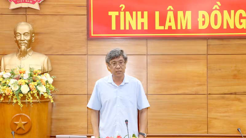Phó Chủ tịch UBND tỉnh Lâm Đồng - Nguyễn Minh phát biểu tại buổi làm việc.