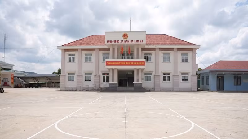 Trụ sở UBND xã Nam Hà Lâm Hà.