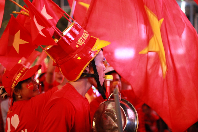 Chung ket U22 Viet Nam - U22 Indonesia: Co do sao vang hung huc khi the tren pho Nguyen Hue-Hinh-10