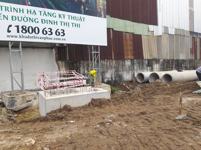 Phát hiện thi thể trẻ sơ sinh trong bọc nylon bị chôn dưới công trình ở Sài Gòn - Hình 2 Phat hien thi the tre so sinh trong boc nylon bi chon duoi cong trinh o Sai Gon-Hinh-2