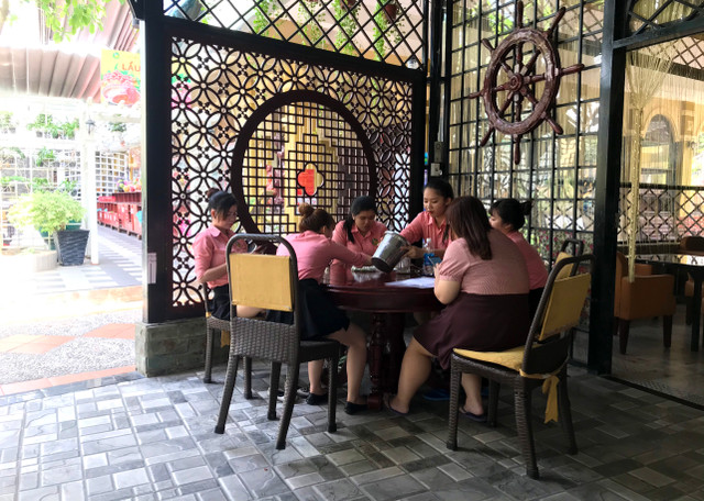 Cận cảnh Gia Trang quán - Tràm Chim Resort xây trái phép bị yêu cầu cưỡng chế - Hình 12 Can canh Gia Trang quan - Tram Chim Resort xay trai phep bi yeu cau cuong che-Hinh-12
