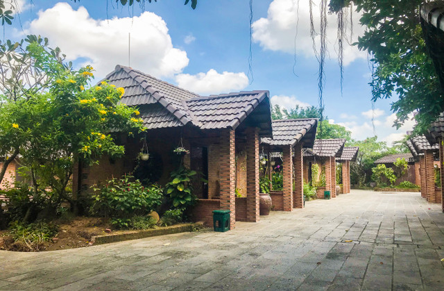 Cận cảnh Gia Trang quán - Tràm Chim Resort xây trái phép bị yêu cầu cưỡng chế - Hình 9 Can canh Gia Trang quan - Tram Chim Resort xay trai phep bi yeu cau cuong che-Hinh-9