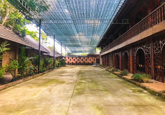 Cận cảnh Gia Trang quán - Tràm Chim Resort xây trái phép bị yêu cầu cưỡng chế - Hình 10 Can canh Gia Trang quan - Tram Chim Resort xay trai phep bi yeu cau cuong che-Hinh-10