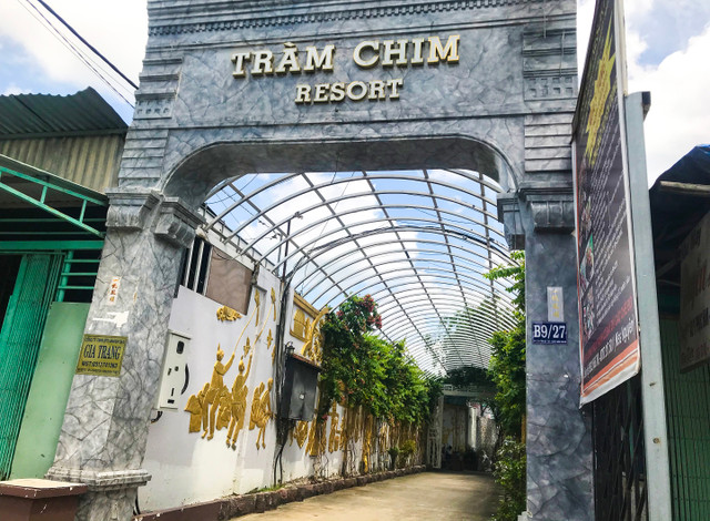 Cận cảnh Gia Trang quán - Tràm Chim Resort xây trái phép bị yêu cầu cưỡng chế - Hình 5 Can canh Gia Trang quan - Tram Chim Resort xay trai phep bi yeu cau cuong che-Hinh-5
