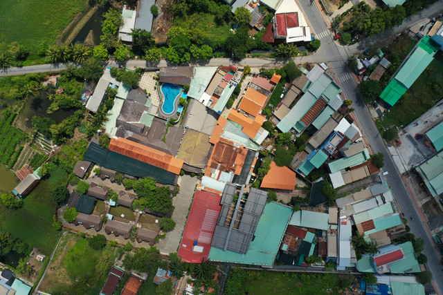 Cận cảnh Gia Trang quán - Tràm Chim Resort xây trái phép bị yêu cầu cưỡng chế - Hình 6 Can canh Gia Trang quan - Tram Chim Resort xay trai phep bi yeu cau cuong che-Hinh-6