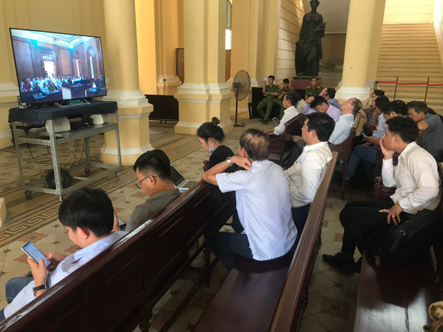 Diễn biến vụ VN Pharma: Thứ trưởng Bộ Y tế chưa xuất hiện - Hình 2 Dien bien vu VN Pharma: Thu truong Bo Y te chua xuat hien-Hinh-2