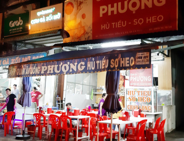 Giám định ôtô biển số xanh bị xã đội trưởng đập phá ở Cà Mau Giam dinh oto bien so xanh bi xa doi truong dap pha o Ca Mau