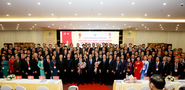 [e-Magazine] Chu tich VUSTA Phan Xuan Dung: KHCN doi moi sang tao la then chot phat trien Dat nuoc