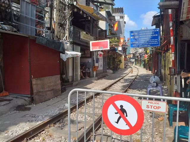 Nhung hinh anh vang ve hiem thay cua pho ca phe duong tau-Hinh-10