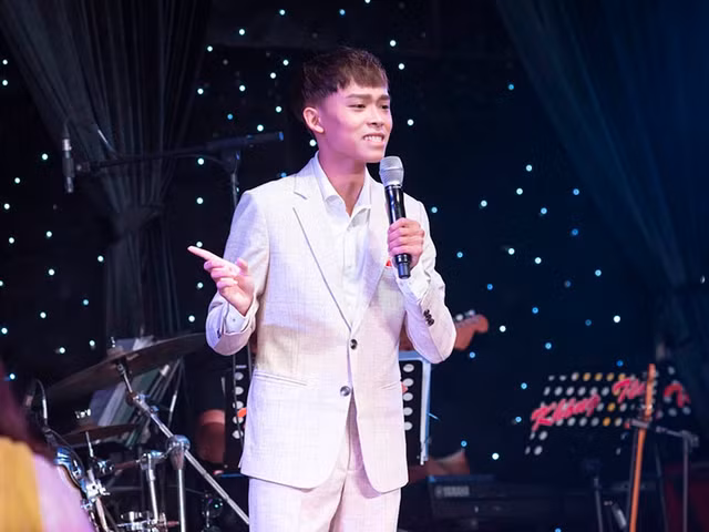 Sau khi roi cong ty quan ly cu, Ho Van Cuong “phat” the nao?-Hinh-5