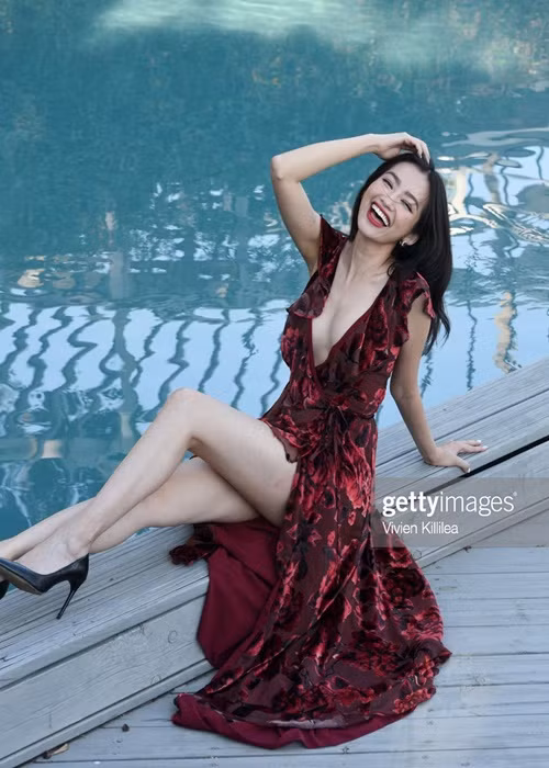 Nguoi dep Truong Tri Truc Diem khoe eo thon, nguc quyen ru sau ly hon-Hinh-11