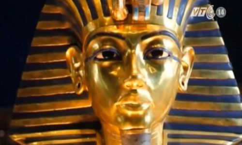 Nhân viên bảo tàng Ai Cập bất cẩn làm gãy râu Pharaoh Nhan vien bao tang Ai Cap bat can lam gay rau Pharaoh