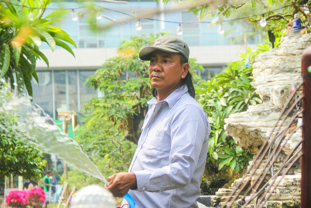 Soc voi cay mai 'dang bay' gan 1 ty dong o cho hoa Sai Gon-Hinh-9