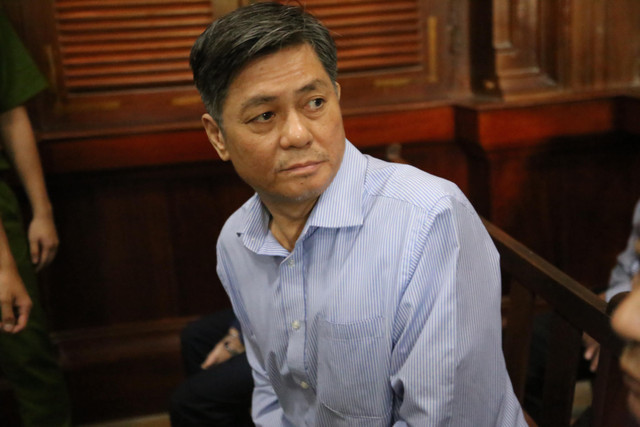 Cựu Phó chủ tịch TP HCM Nguyễn Hữu Tín lĩnh 7 năm tù vì giao đất vàng cho Vũ 'nhôm' - Hình 3 Cuu Pho chu tich TP HCM Nguyen Huu Tin linh 7 nam tu vi giao dat vang cho Vu 'nhom'-Hinh-3