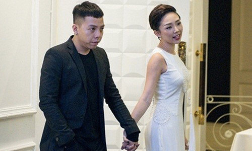 Tóc Tiên - Hoàng Touliver chính thức công khai hẹn hò sau nhiều nghi vấn Toc Tien - Hoang Touliver chinh thuc cong khai hen ho sau nhieu nghi van