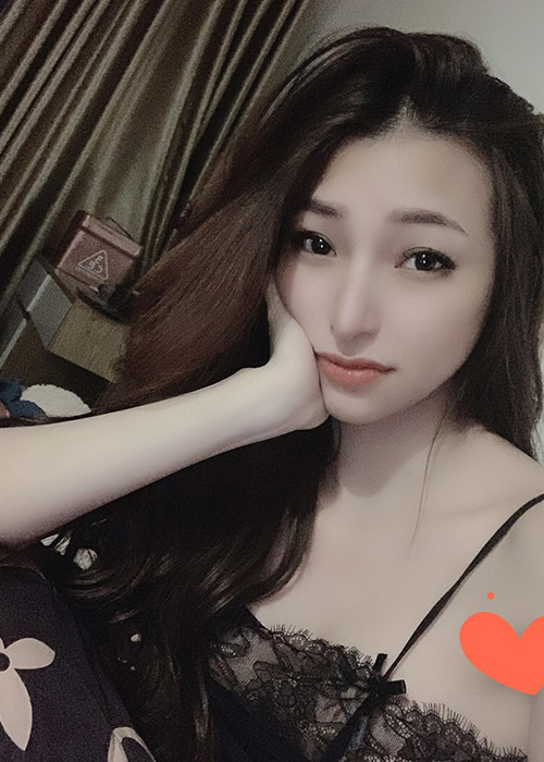 Vẻ gợi cảm khó rời mắt của hotgirl từng yêu Kin Nguyễn 1 tháng - Hình 7 Ve goi cam kho roi mat cua hotgirl tung yeu Kin Nguyen 1 thang-Hinh-7