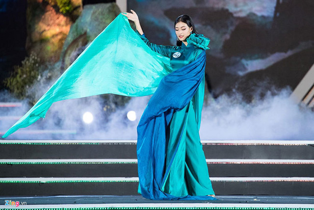 Nhan sắc á hậu 1 Miss World Việt Nam bị chê - Hình 3 Nhan sac a hau 1 Miss World Viet Nam bi che-Hinh-3