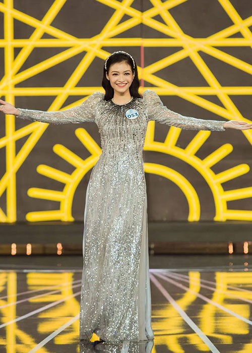 Nhan sắc á hậu 1 Miss World Việt Nam bị chê - Hình 4 Nhan sac a hau 1 Miss World Viet Nam bi che-Hinh-4