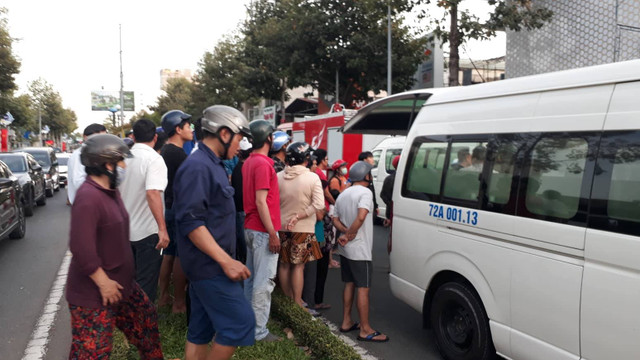 Hien truong vu truong bi sap, hang chuc nguoi bi chon vui o Vung Tau-Hinh-8