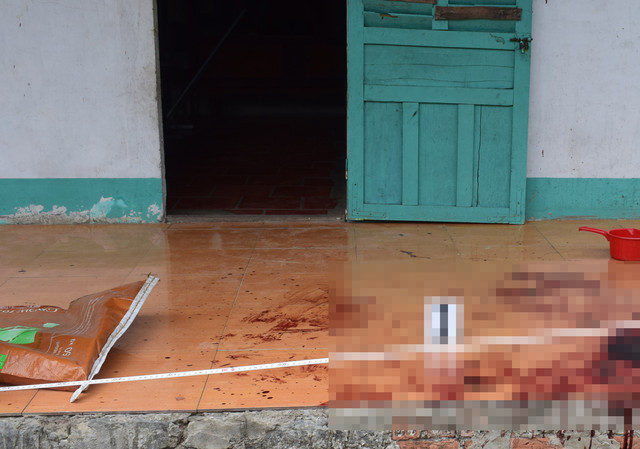 Người đàn ông ở miền Tây giết con trai 3 tuổi rồi tự tử Nguoi dan ong o mien Tay giet con trai 3 tuoi roi tu tu