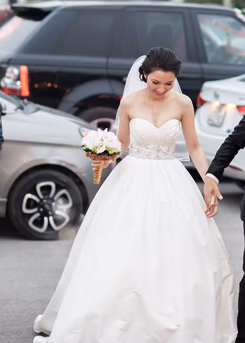 Duong cong “chet nguoi” cua vo BTV Quoc Khanh, MC Anh Tuan-Hinh-9