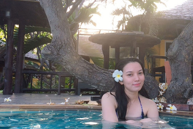 Đường cong “chết người” của vợ BTV Quốc Khánh, MC Anh Tuấn - Hình 13 Duong cong “chet nguoi” cua vo BTV Quoc Khanh, MC Anh Tuan-Hinh-13