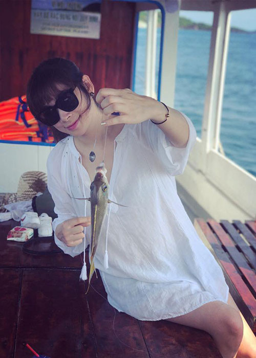 Đường cong “chết người” của vợ BTV Quốc Khánh, MC Anh Tuấn - Hình 3 Duong cong “chet nguoi” cua vo BTV Quoc Khanh, MC Anh Tuan-Hinh-3