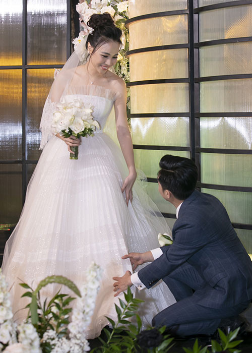 Thiếu gia Phan Thành và loạt sao Việt dự đám cưới Cường Đô la - Đàm Thu Trang - Hình 12 Thieu gia Phan Thanh va loat sao Viet du dam cuoi Cuong Do la - Dam Thu Trang-Hinh-12