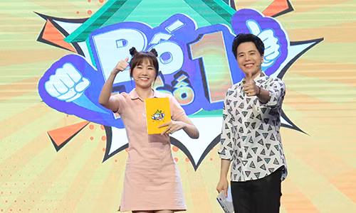 Mac du bi khan gia nem da, Hari Won van dat show lam MC-Hinh-3