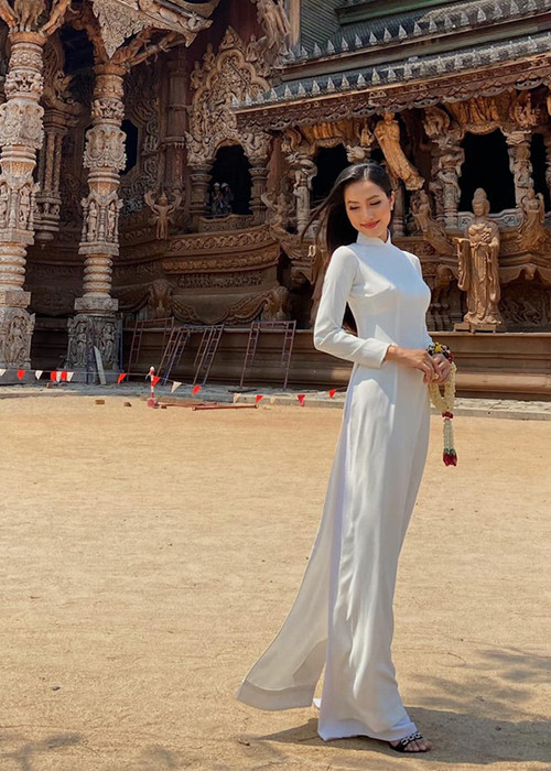 Hoài Sa khoe vòng một căng tràn bên đối thủ Hoa hậu Chuyển giới Quốc tế - Hình 9 Hoai Sa khoe vong mot cang tran ben doi thu Hoa hau Chuyen gioi Quoc te-Hinh-9