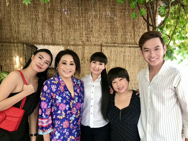 Cuộc sống hiện tại của nghệ sĩ Thanh Hằng giờ ra sao? - Hình 14 Cuoc song hien tai cua nghe si Thanh Hang gio ra sao?-Hinh-14