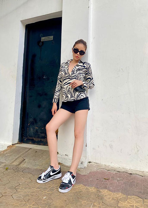 Những lần Hoa hậu Kỳ Duyên 'dậy sóng' dư luận với trang phục hớ hênh - Hình 2 Nhung lan Hoa hau Ky Duyen 'day song' du luan voi trang phuc ho henh-Hinh-2