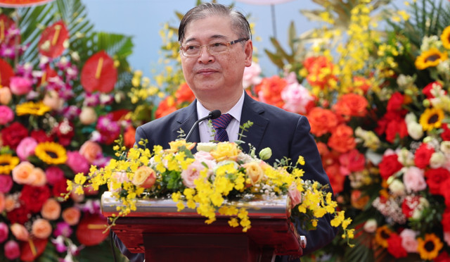 Chùm ảnh Lễ khánh thành trụ sở Liên hiệp Hội Việt Nam - Hình 10 Chum anh Le khanh thanh tru so Lien hiep Hoi Viet Nam-Hinh-10