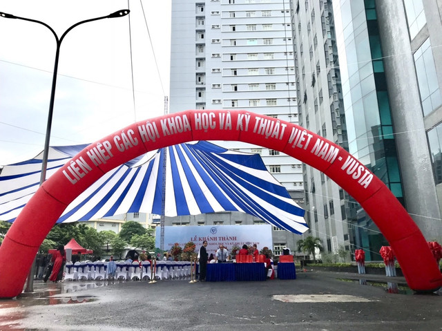Chùm ảnh Lễ khánh thành trụ sở Liên hiệp Hội Việt Nam Chum anh Le khanh thanh tru so Lien hiep Hoi Viet Nam