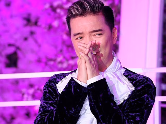 Dam Vinh Hung noi ve vu treo thuong 20 trieu: Toi bi thieu kien thuc ve luat