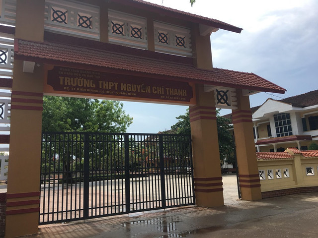 (Đã edit) Điều tra nhóm nữ sinh lớp 10 liên tiếp đánh bạn rồi tung lên mạng xã hội ở Quảng Bình - Hình 2 (Da edit) Dieu tra nhom nu sinh lop 10 lien tiep danh ban roi tung len mang xa hoi o Quang Binh-Hinh-2