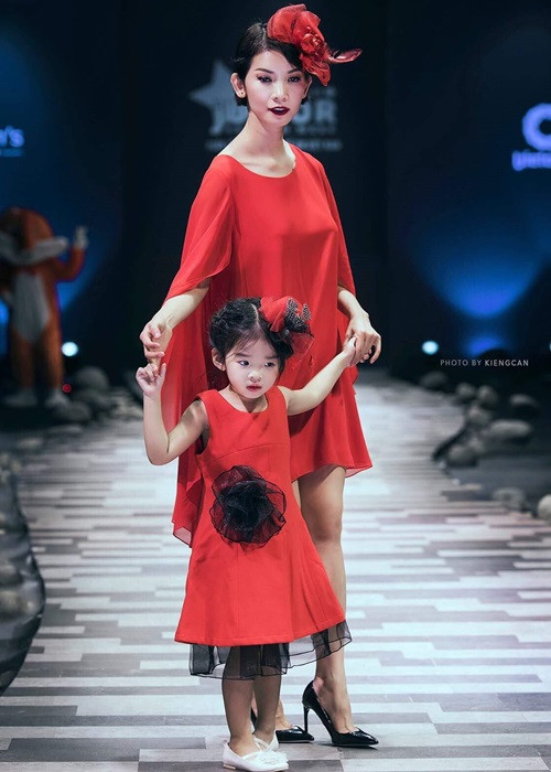 Con gái Xuân Lan xuất thần khi làm mẫu nhí - Hình 2 Con gai Xuan Lan xuat than khi lam mau nhi-Hinh-2