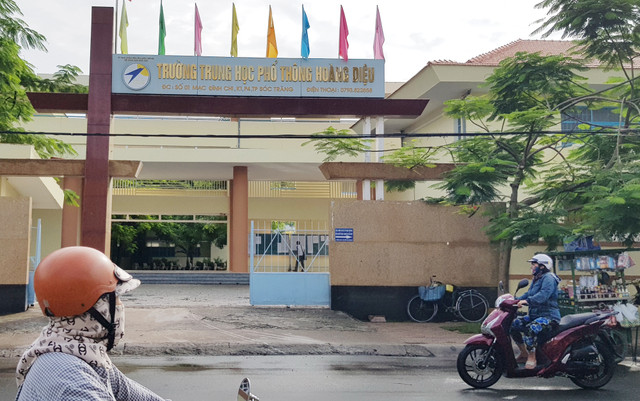 Sóc Trăng hạ điểm đầu vào lớp 10 để 'cứu' con gái Phó chủ tịch tỉnh? Soc Trang ha diem dau vao lop 10 de 'cuu' con gai Pho chu tich tinh?