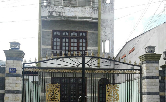 Ngân hàng yêu cầu bán nhà của chủ doanh nghiệp Vị Xuyên Ngan hang yeu cau ban nha cua chu doanh nghiep Vi Xuyen