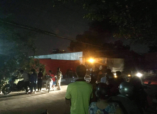 Cháy lớn tại khu xưởng sản xuất giày tại TP.HCM - Hình 3 Chay lon tai khu xuong san xuat giay tai TP.HCM-Hinh-3