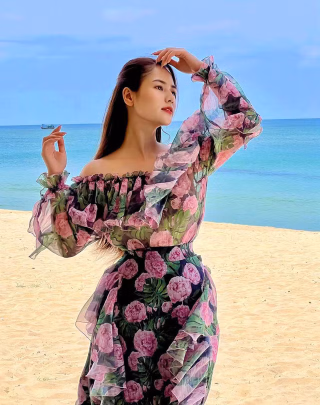 Mỹ nhân phim VTV có cảnh nóng màn ảnh gây chú ý, ngoài đời ăn diện khác hẳn trên phim ảnh 7