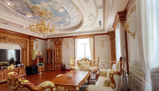 Cận cảnh dinh thự Lang Truyền được dát vàng rộng 3.000m2 - Hình 8 Can canh dinh thu Lang Truyen duoc dat vang rong 3.000m2-Hinh-8