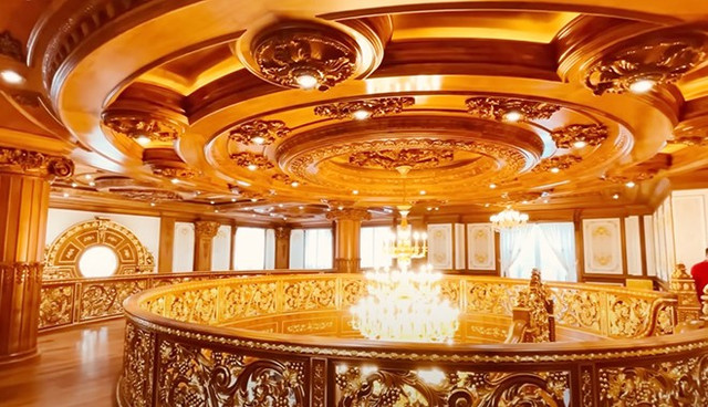 Cận cảnh dinh thự Lang Truyền được dát vàng rộng 3.000m2 - Hình 9 Can canh dinh thu Lang Truyen duoc dat vang rong 3.000m2-Hinh-9