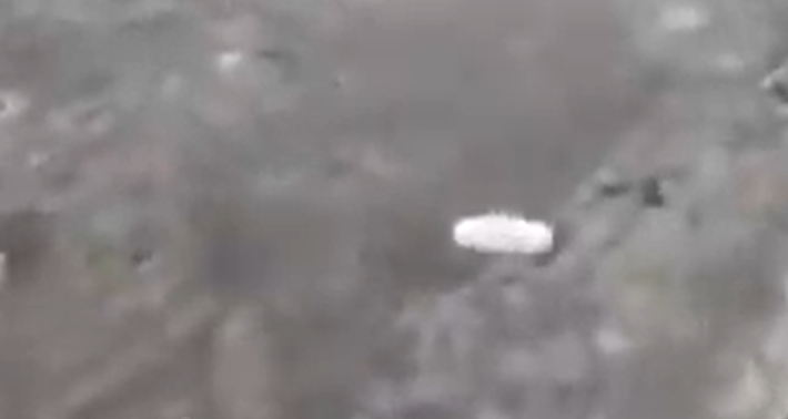 Serhiy Beskrestnov, còn được gọi bằng biệt danh "Serhiy Flesh" cho biết, thiết bị này có thiết kế cánh vòng cung khác thường. Ảnh: @Serhiy Beskrestnov.