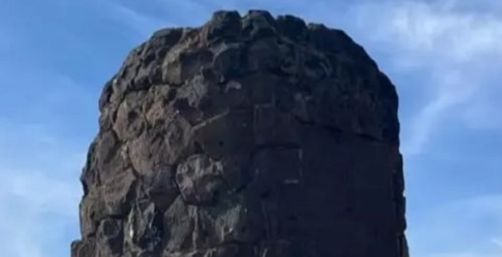 Cũng chưa từng có lời giải thích thỏa đáng nào về sự tồn tại của nó ở nơi này. Ảnh: @Bảo Tàng Quốc Gia Thổ Nhĩ Kỳ.