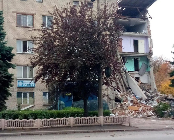 Trong bối cảnh giao tranh ác liệt dọc mặt trận Donetsk, Bộ Quốc phòng Nga ngày 14/10 xác nhận các đơn vị tấn công của mình đã giành được một bước tiến quan trọng theo hướng Pokrovsk, khi làng Novopavlovka chính thức được “giải phóng” khỏi sự kiểm soát của Lực lượng Vũ trang Ukraine. Đây được xem là điểm chốt then chốt trong hệ thống phòng thủ miền đông của Ukraine.