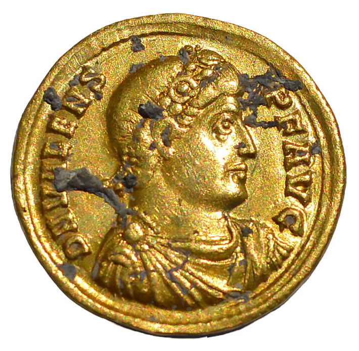 Chúng được đúc bởi các hoàng đế Valens (năm 364-378 Sau Công Nguyên), Magnus Maximus (năm 383-388 Sau Công Nguyên) và Arcadius (năm 383-408 Sau Công Nguyên). Ảnh: @Đại học Verona.